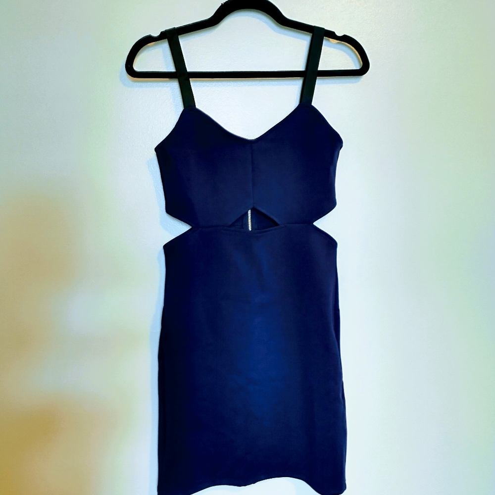 H&m purple bodycon dress size small with cutouts